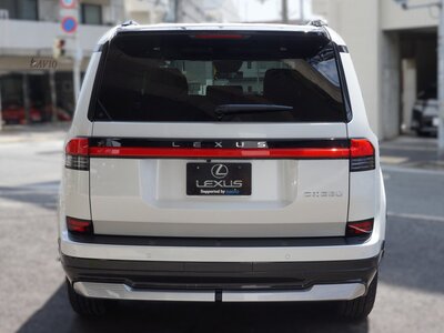 2025 Lexus GX thumbnail 12
