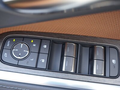 2025 Lexus GX thumbnail 56
