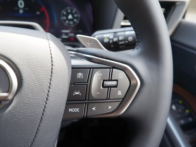 2025 Lexus GX thumbnail 62