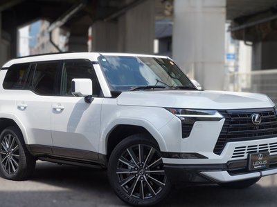 2025 Lexus GX photo 5