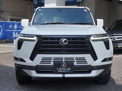 2025 Lexus GX photo 4