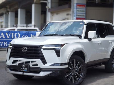 2025 Lexus GX photo 2
