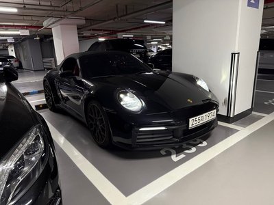 PORSCHE 911 - 4