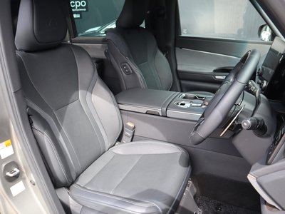 صورة مصغرة 17 لـ 2025 Lexus LM