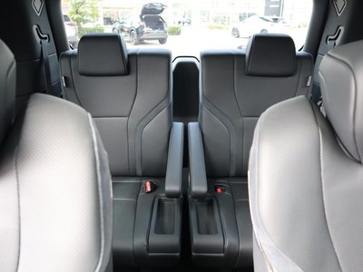 صورة مصغرة 19 لـ 2025 Lexus LM