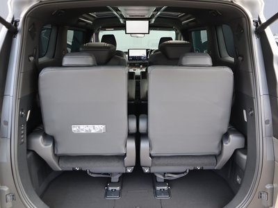 صورة مصغرة 23 لـ 2025 Lexus LM