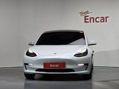 TESLA MODEL 3 - 2