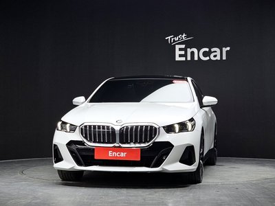 صورة 2 لـ 2025 BMW 5 SERIES