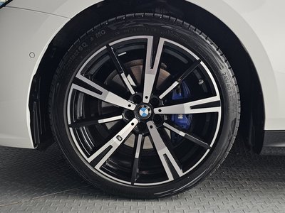 صورة 6 لـ 2025 BMW 5 SERIES