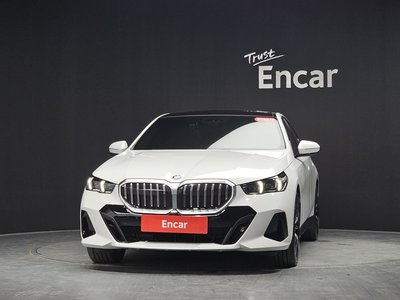 صورة مصغرة 17 لـ 2025 BMW 5 SERIES