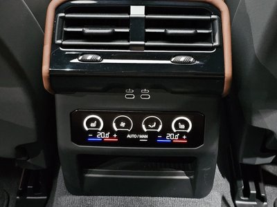 صورة مصغرة 28 لـ 2025 BMW 5 SERIES