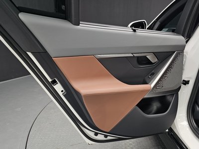 صورة مصغرة 15 لـ 2025 BMW 5 SERIES