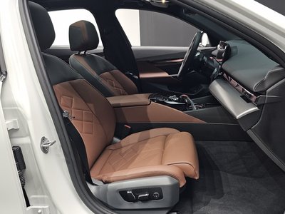 صورة مصغرة 19 لـ 2025 BMW 5 SERIES