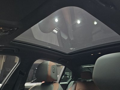 صورة مصغرة 31 لـ 2025 BMW 5 SERIES