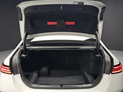 صورة مصغرة 32 لـ 2025 BMW 5 SERIES