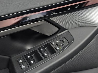 صورة مصغرة 29 لـ 2025 BMW 5 SERIES