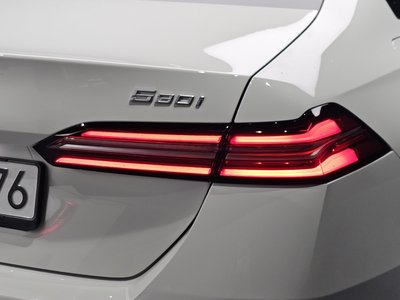 صورة 10 لـ 2025 BMW 5 SERIES