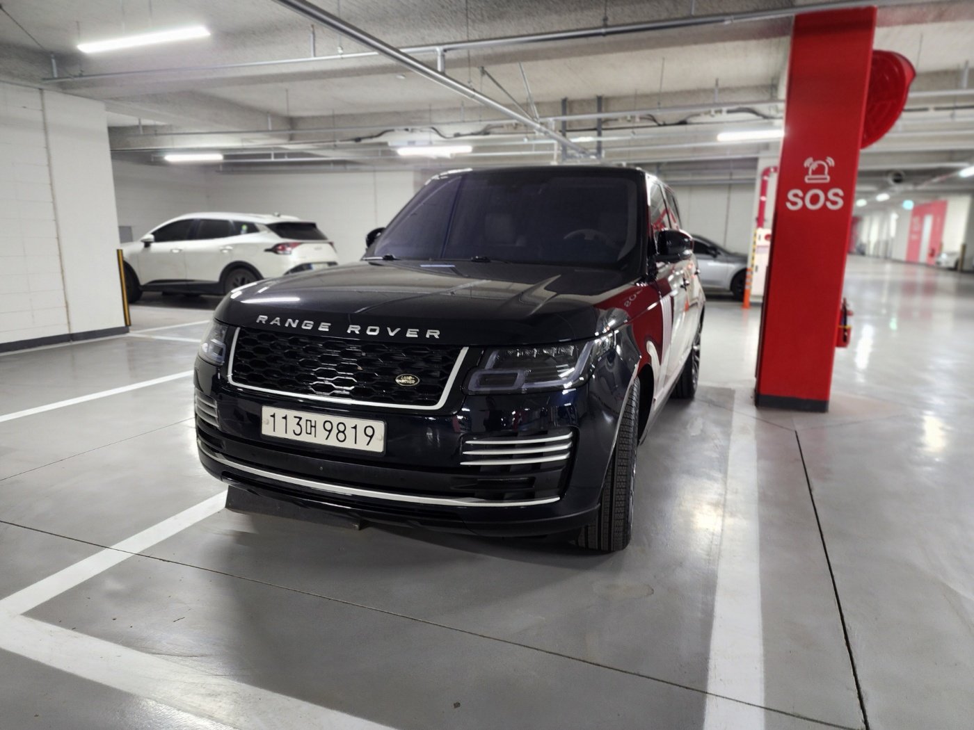 LAND ROVER RANGE ROVER - View 1