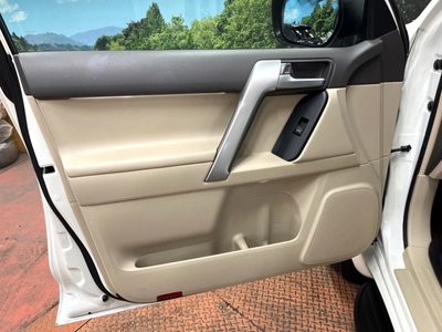 صورة مصغرة 24 لـ 2023 Toyota LAND CRUISER PRADO