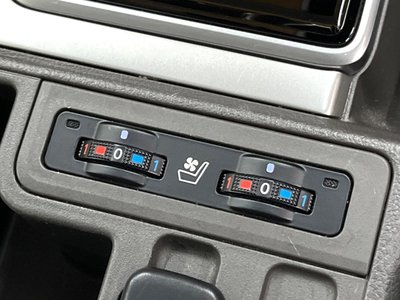 صورة مصغرة 44 لـ 2023 Toyota LAND CRUISER PRADO