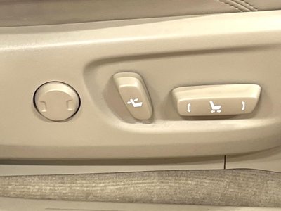 صورة مصغرة 59 لـ 2023 Toyota LAND CRUISER PRADO