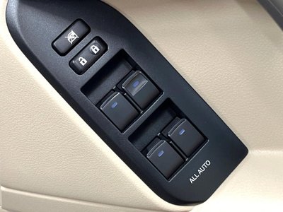 صورة مصغرة 58 لـ 2023 Toyota LAND CRUISER PRADO