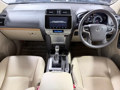 TOYOTA LAND CRUISER PRADO - 3