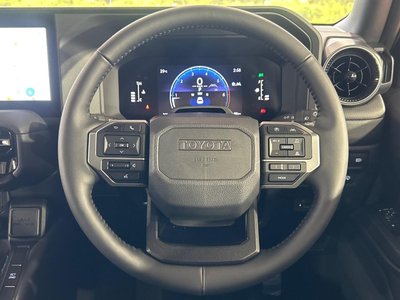 2025 Toyota LAND CRUISER 250 — миниатюра 11