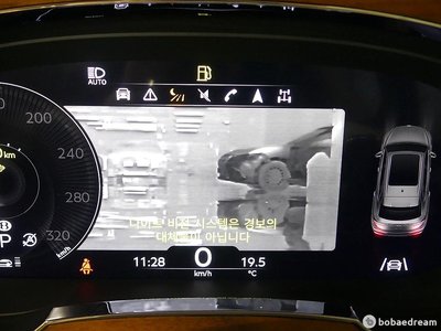 2022 Bentley BENTAYGA — миниатюра 14