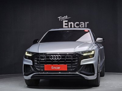 AUDI Q8 - 2