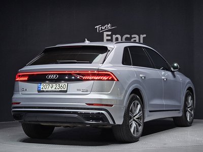 AUDI Q8 - 3