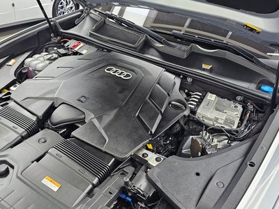 AUDI Q8 - 7