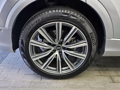 AUDI Q8 - 6