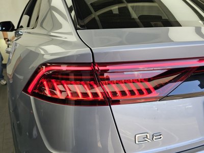 AUDI Q8 - 10