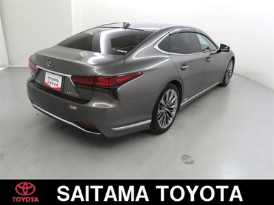 LEXUS LS - 7