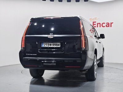 CADILLAC ESCALADE - 4