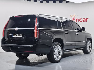 CADILLAC ESCALADE - 3