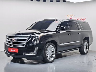 CADILLAC ESCALADE - 1
