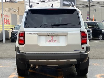 TOYOTA LAND CRUISER 250 - 7