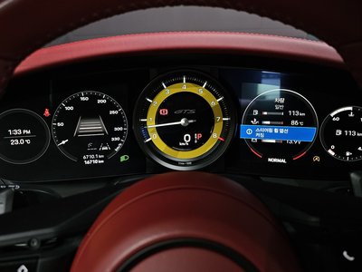 PORSCHE 911 - 8