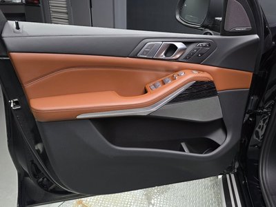 2022 BMW X7 缩略图 14
