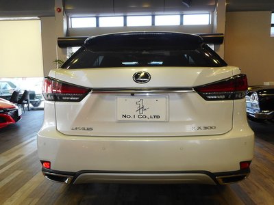 صورة 4 لـ 2021 Lexus RX