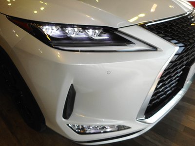 صورة 9 لـ 2021 Lexus RX