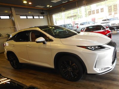 صورة 5 لـ 2021 Lexus RX