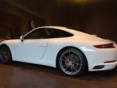 PORSCHE 911 - 6