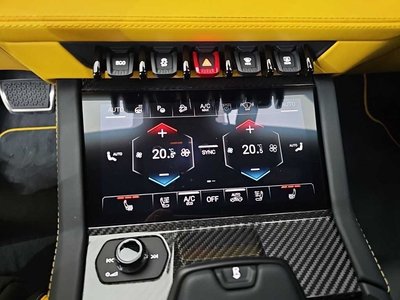 صورة 10 لـ 2026 Lamborghini URUS