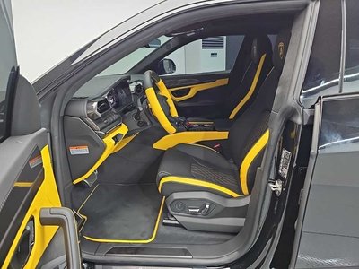 2026 Lamborghini URUS thumbnail 11