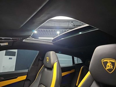 2026 Lamborghini URUS thumbnail 13