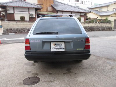 MERCEDES-BENZ MEDIUM-CLASS - 8