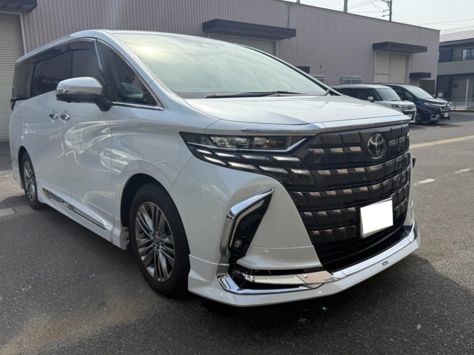 TOYOTA ALPHARD - View 1